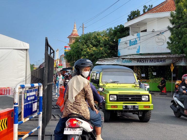 Ada Gelaran KIE, Lalu Lintas di Pusat Kota Sedikit Terganggu, Bupati Minta Maaf