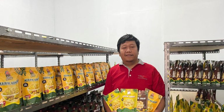 Cemilan Keripik Buah, Cara Lain Makan Buah dari Mboke Inyong