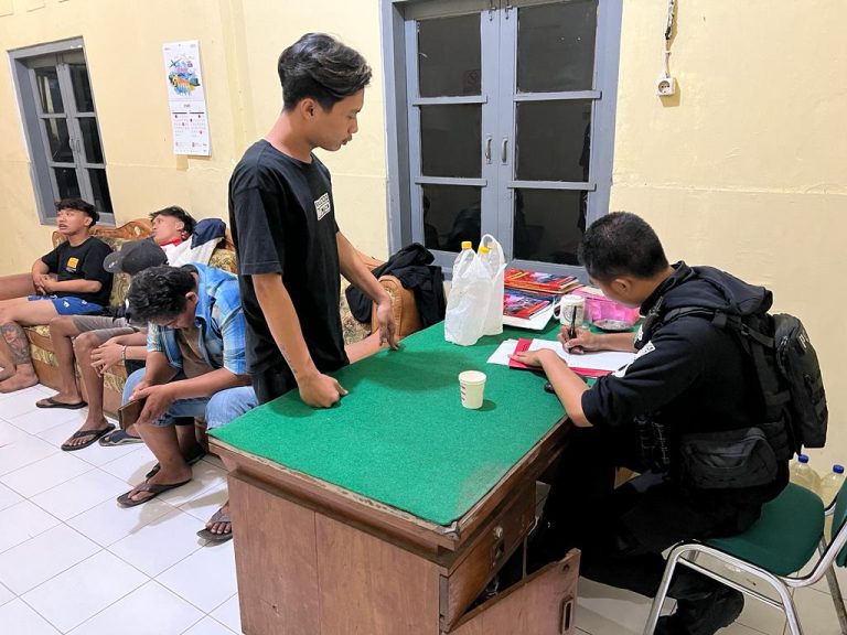 Tim Sparta Polresta Surakarta Amankan Empat Remaja Sedang Pesta Miras di Laweyan