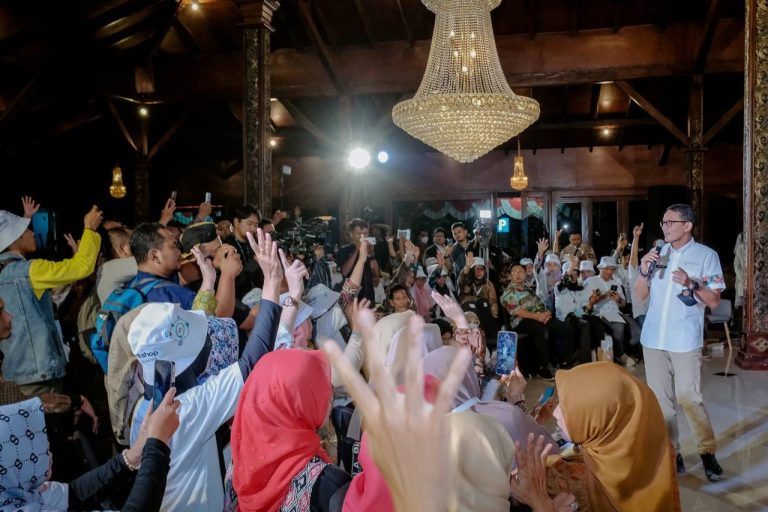 Bangkitkan Ekonomi, Menparekraf Dorong Warung Tegal Semakin Mendunia
