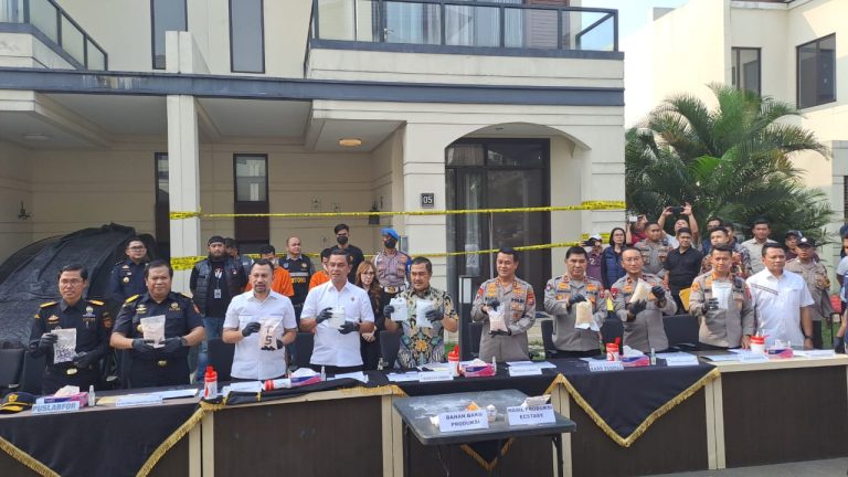 Empat Tersangka Diamankan, Bareskrim Bongkar Pabrik Narkoba di Dua Kota