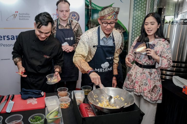Kemenparekraf Kenalkan Kuliner Khas Indonesia pada Para Pemuda Australia Peserta AIYEP