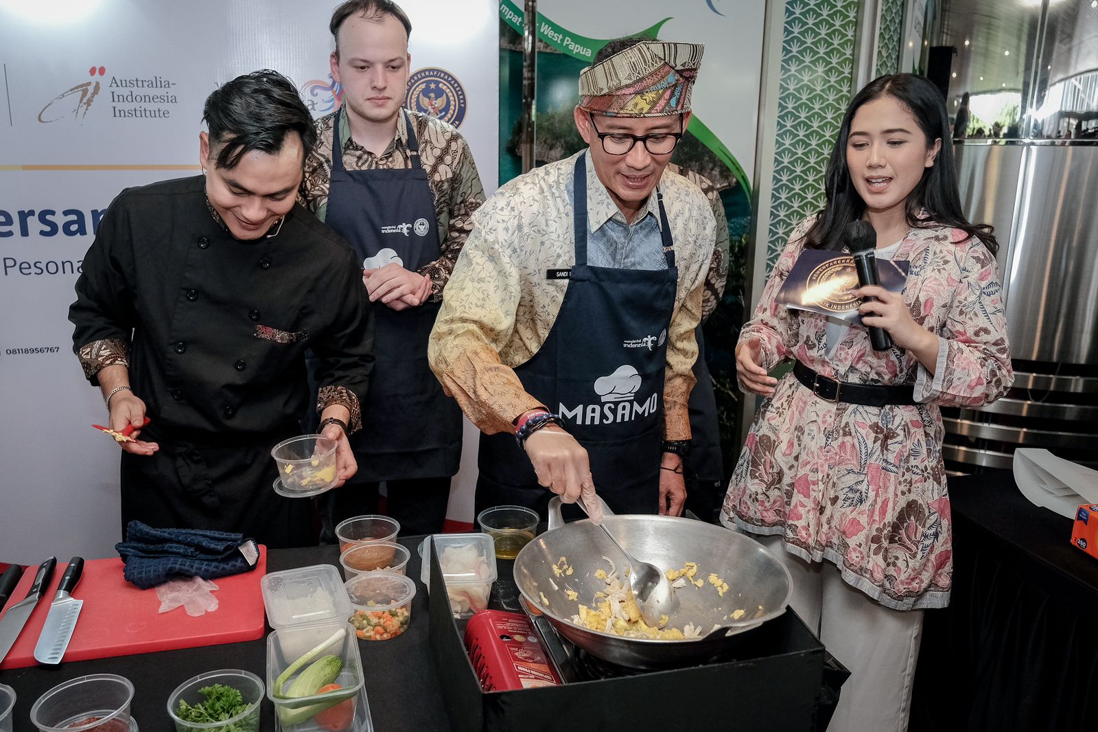 Kemenparekraf Kenalkan Kuliner Khas Indonesia pada Para Pemuda Australia Peserta AIYEP