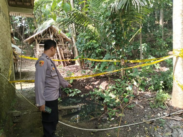 Sempat Mengejar Ayam, Balita Ditemukan Meninggal di Kolam Belakang Rumah