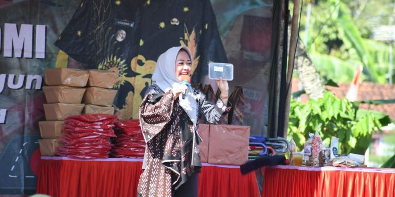 Bupati Kenalkan Ikan Uceng Jadi Produk Unggulan Karangmoncol