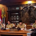 Audiensi peringatan Hari raya waisak di command center.