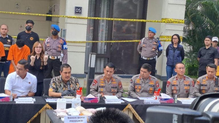 Dua Pelaku Masih DPO, Polri Telusuri Asal Bahan Baku Pabrik Ekstasi