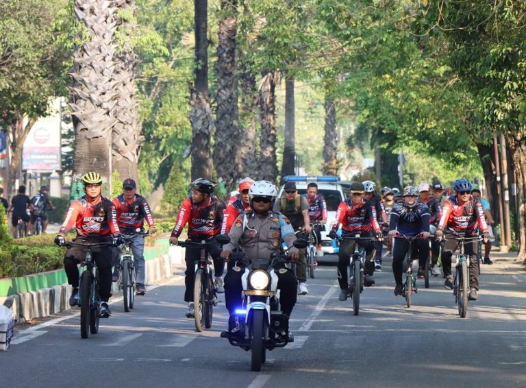 Ribuan Peserta Ramaikan Gowes Sehat Olahraga Bersama TNI-Polri dan Pemkab Pati