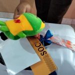 Uniknya Tanda Pengenal Koper Calhaj, dari Kerupuk Hingga Boneka
