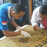 Museum Batik Identifikasi Kondisi Fisik Kain dan Selendang Batik Keluarga Bung Hatta