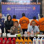 Bareskrim Polri Bongkar Produksi Oli Palsu, Lima Tersangka Ditangkap