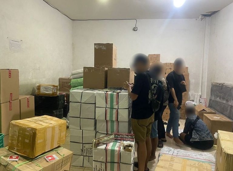 Bea Cukai Kudus Bongkar Penyelundupan Ribuan Batang Rokok Ilegal di Ngembal Kulon