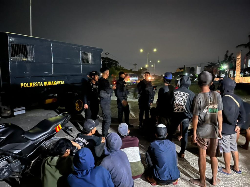 Tetap Nekat Datang ke Stadion Manahan Solo, Puluhan Suporter Bonek di Pulangkan