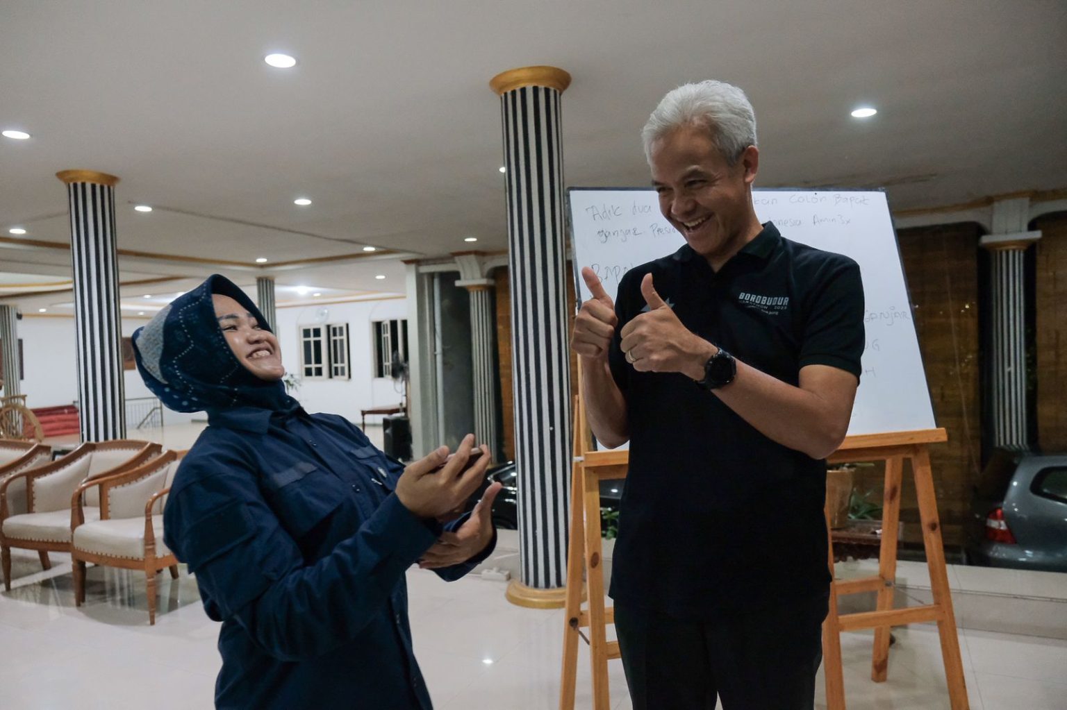 Keliling Indonesia, Bermotor Dua Pemudi Tuna Rungu Asal Sumatera Sambangi Ganjar