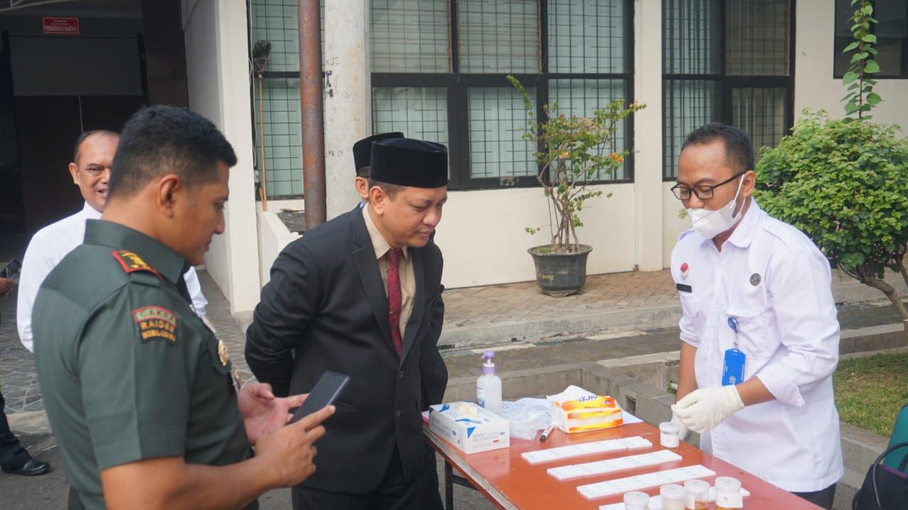 Pejabat, ASN dan Pelajar di Tes Urine pada HANI 2023, Walikota Aaf: Hasilnya Negatif