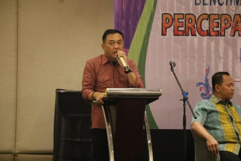 Pj Bupati Jepara Edy Supriyanta saat menghadiri Benchmarking Percepatan Penurunan Angka Stunting, di Grand Macure Solo Raya, Kabupaten Sukoharjo, Minggu (04/06).