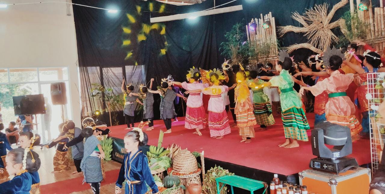 Parade Seni Meriahkan Pembukaan Menawan Mantu