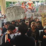 Tepati Janjinya, Ratusan Mahasiswa Geruduk dan Segel Gedung Rektorat UMK