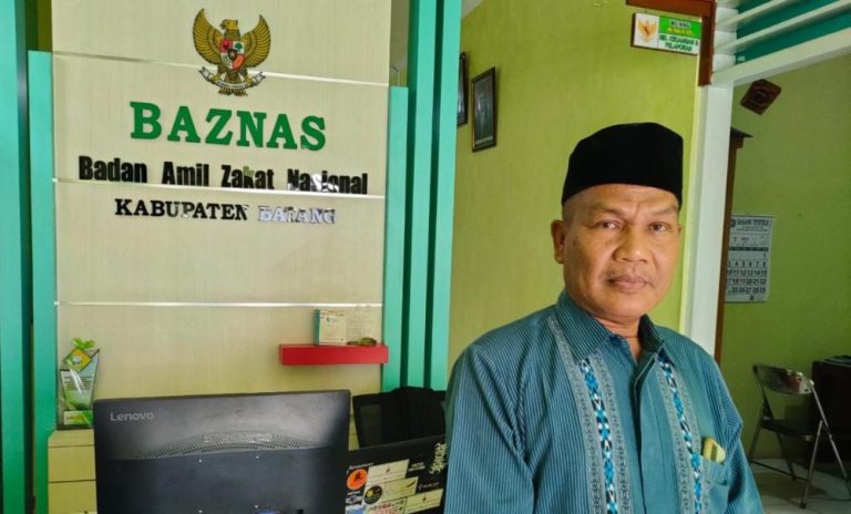Baznas Batang Latih Warga Sekitar Kawasan Industri Jadi Pengusaha Laundry