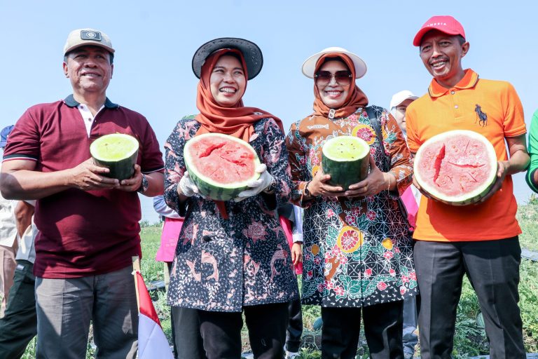 Pemkab Dorong Sektor Pertanian Lewat Festival Semangka