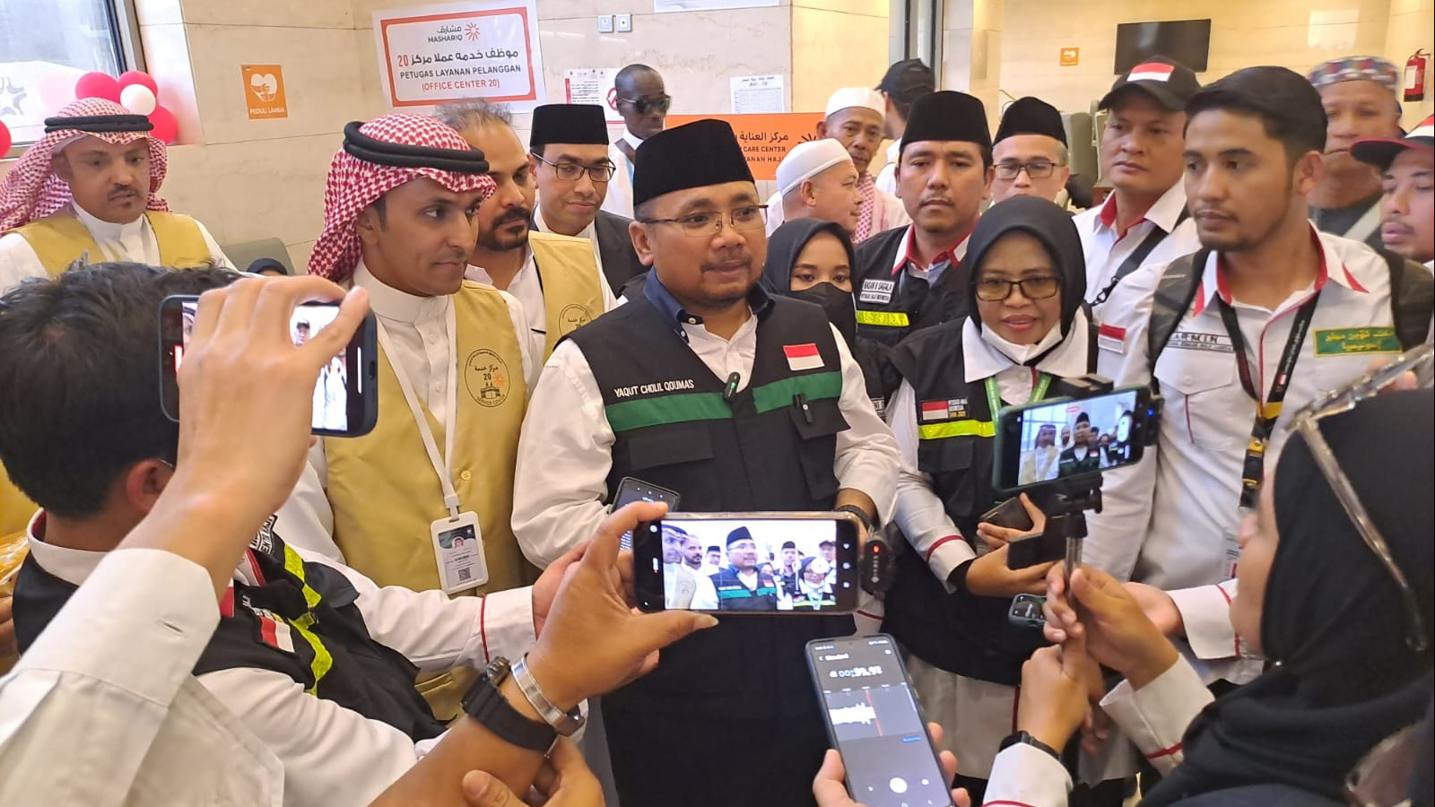 Dibagi di Debarkasi, Jemaah Haji Tahun Ini Dapat 10 Liter Zam zam