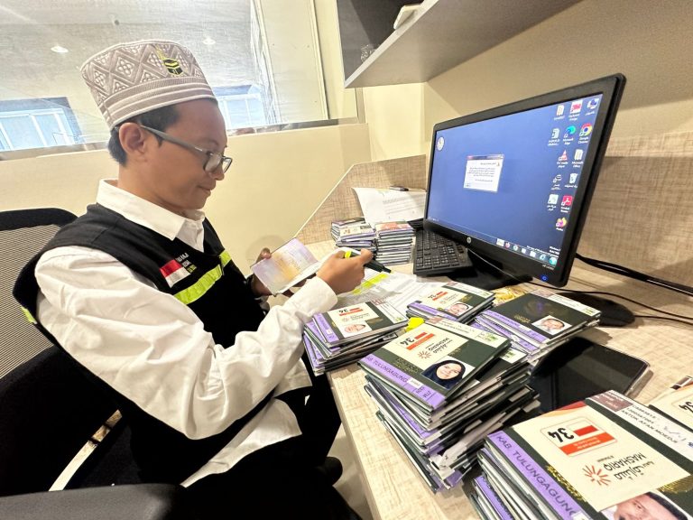 PPIH Daker Madinah Siapkan Ribuan Dokumen Kepulangan Jemaah Haji dari Madinah
