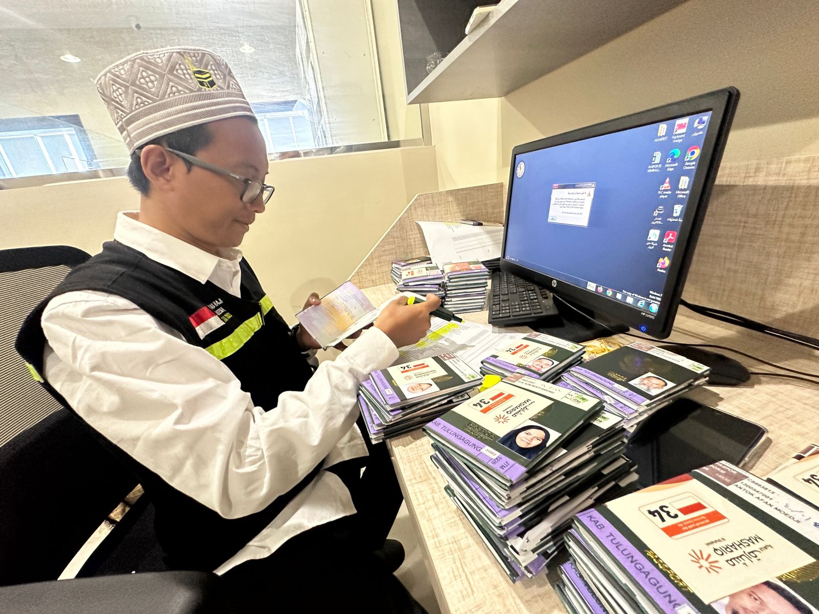 PPIH Daker Madinah Siapkan Ribuan Dokumen Kepulangan Jemaah Haji dari Madinah