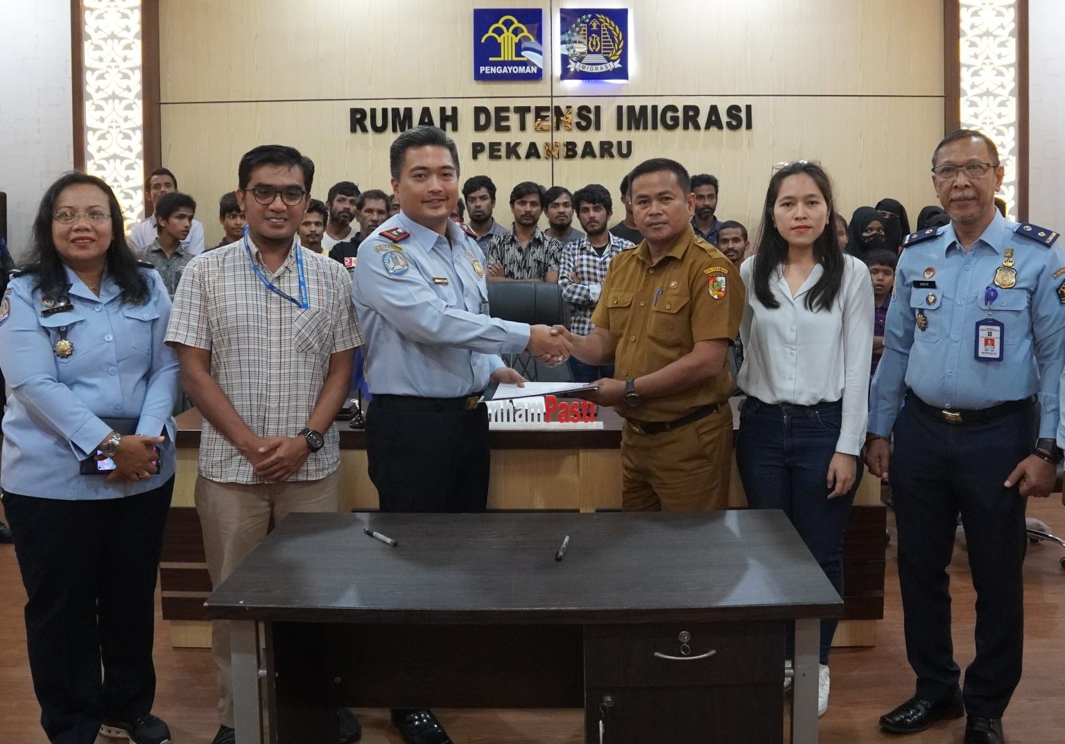 Rudenim Pekanbaru Pindahkan 26 Pencari Suaka Etnis Rohingnya Korban TPPO ke Penampungan Pengungsi