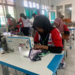 Dinnakerind Demak Gelar Uji Kompetensi Kejuruan Menjahit