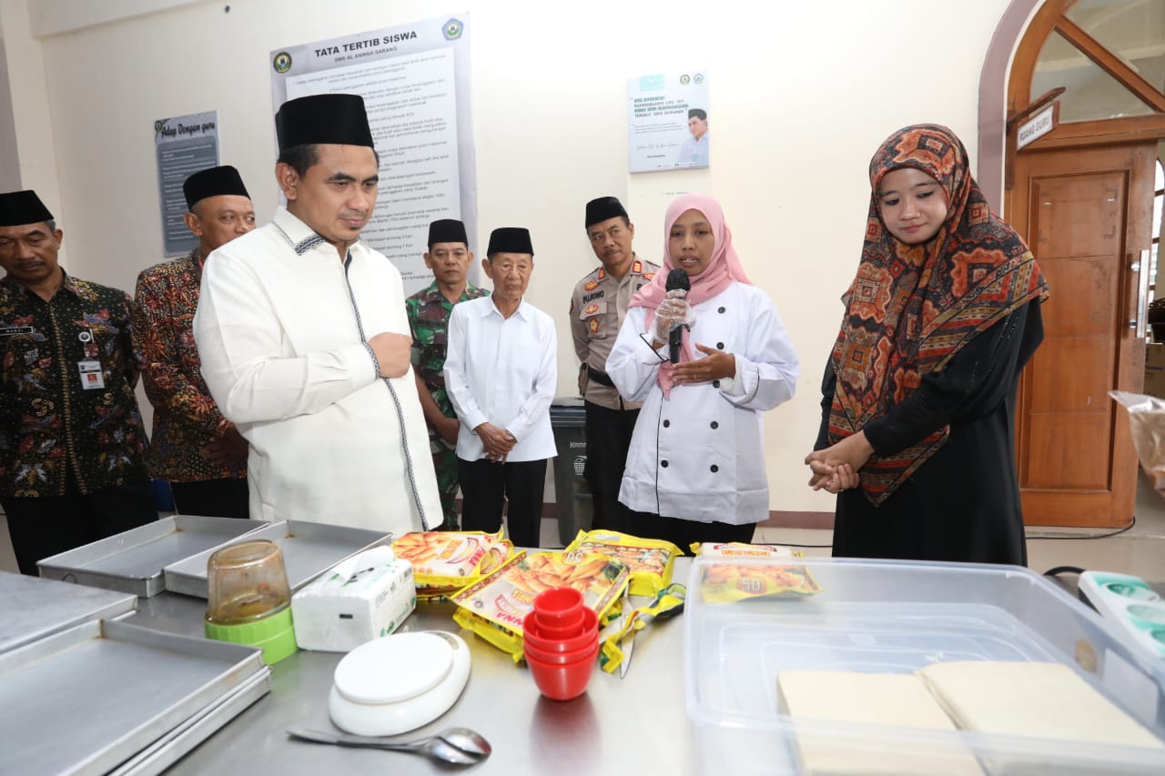 Baznas Jateng Apresiasi Kepedulian Duet Ganjar-Yasin Terhadap Santri