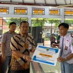Disdik Batang Berikan Beasiswa untuk Pelajar dan Mahasiswa Senilai Rp 600 Juta