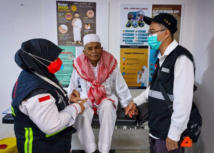 Jemaah Haji Diminta Jalani Pola Hidup Sehat dan Protokol Kesehatan saat Tiba di Tanah Air