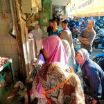 Penggilingan Daging Segamas Ramai Dikunjungi Ibu-ibu yang Ingin Buat Bakso Sendiri