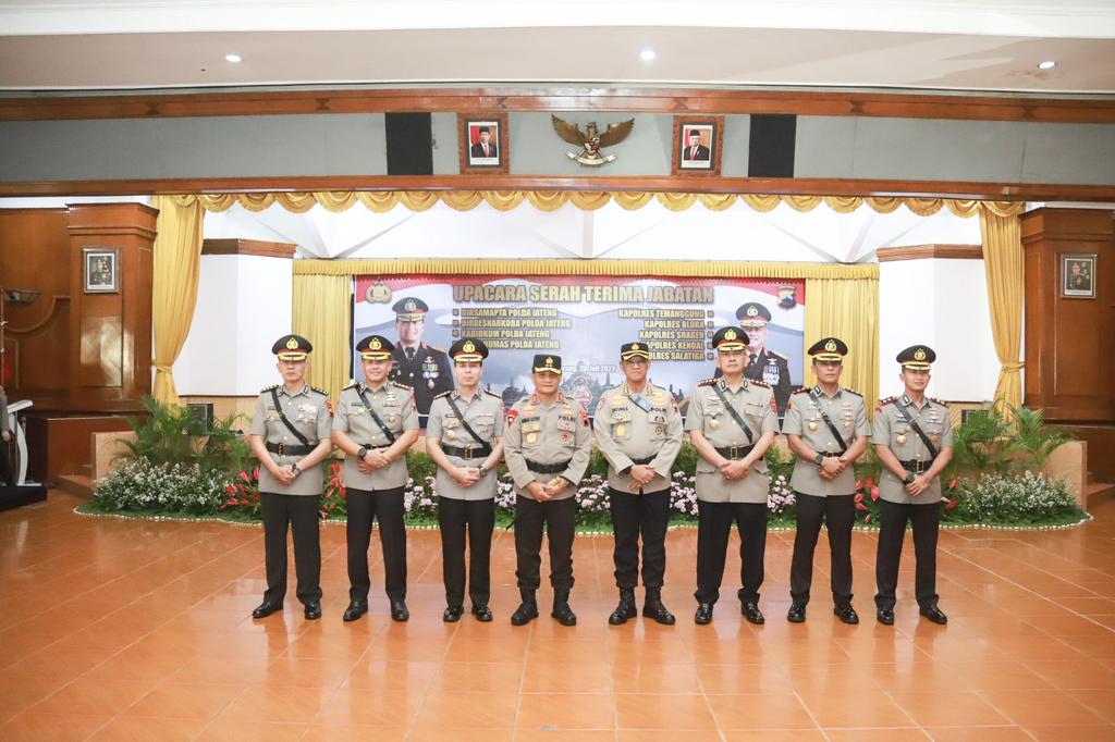 Kapolda Jateng Pimpin Sertijab 4 PJU dan 5 Kapolres