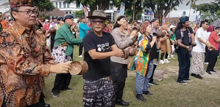 Kota Magelang Sukses Pecahkan Rekor Muri Tari Sluku Sluku Bathok