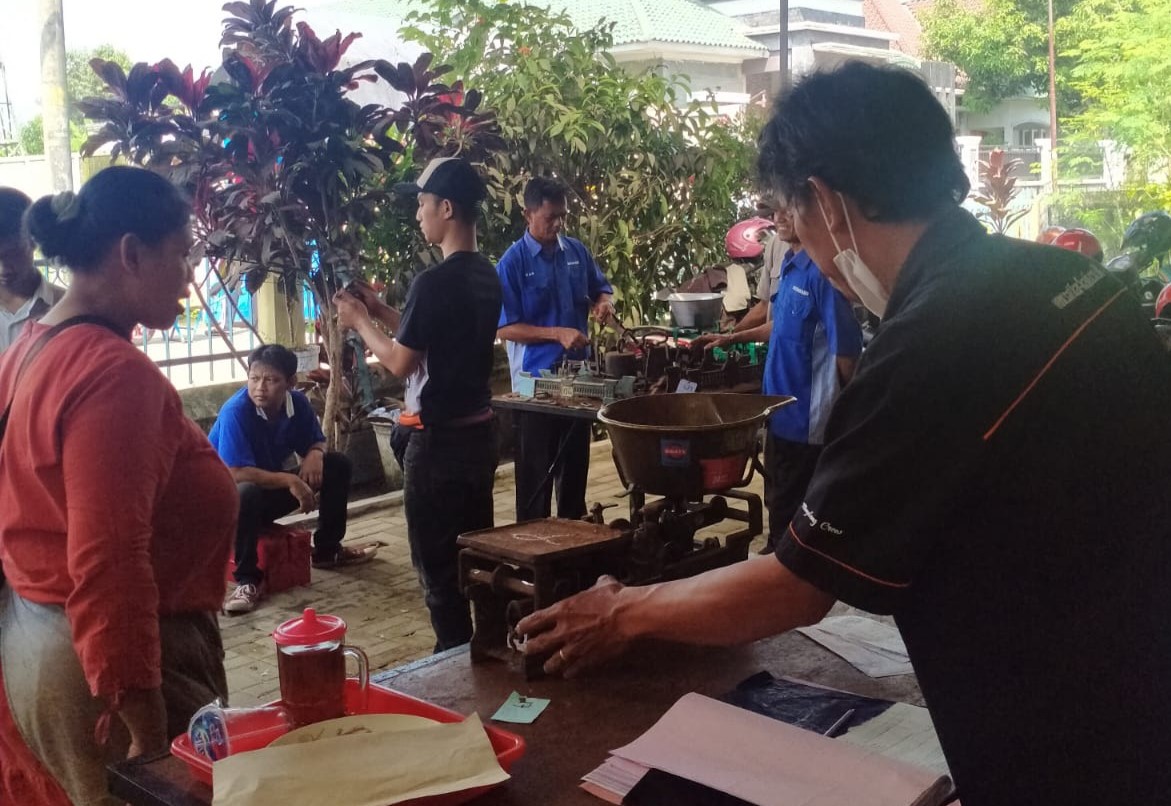 Belanja di Pasar Tradisional, Pembeli Dijamin Pasti Timbangannya