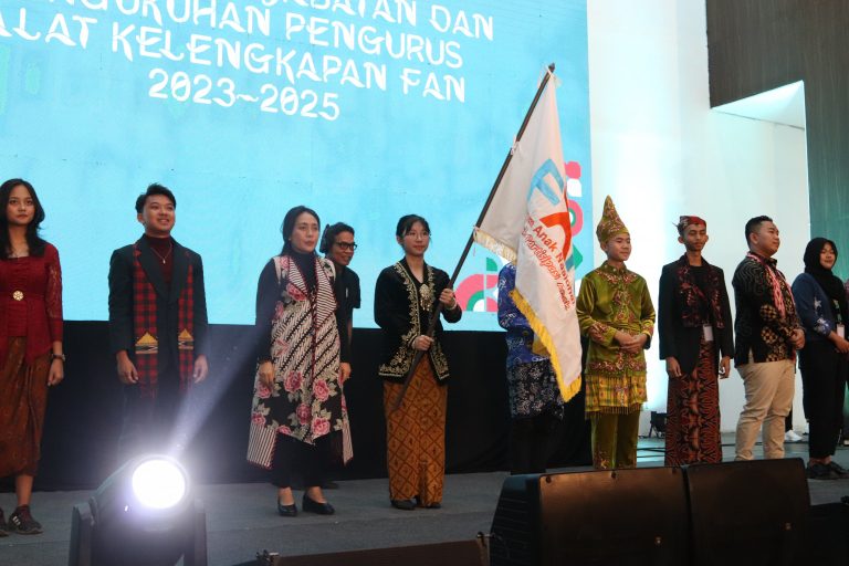 Sukses Menjadi Pelopor dan Pelapor, Menteri PPA Anugerahi Dafa Award 2023 untuk 19 Forum Anak