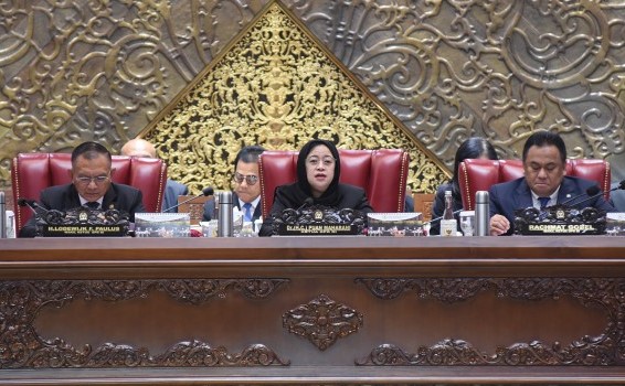 Ketua DPR RI Puan Maharani saat memeimpin Rapat Paripurna yang digelar di Gedung Nusantara II, Kompleks Parlemen, Senayan, Jakarta, Selasa (11/97).