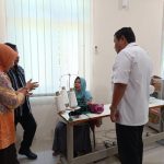 Sentra Terpadu Kartini dan Dinsos P2KB Salurkan Bantuan Atensi untuk Lansia dan Disabilitas