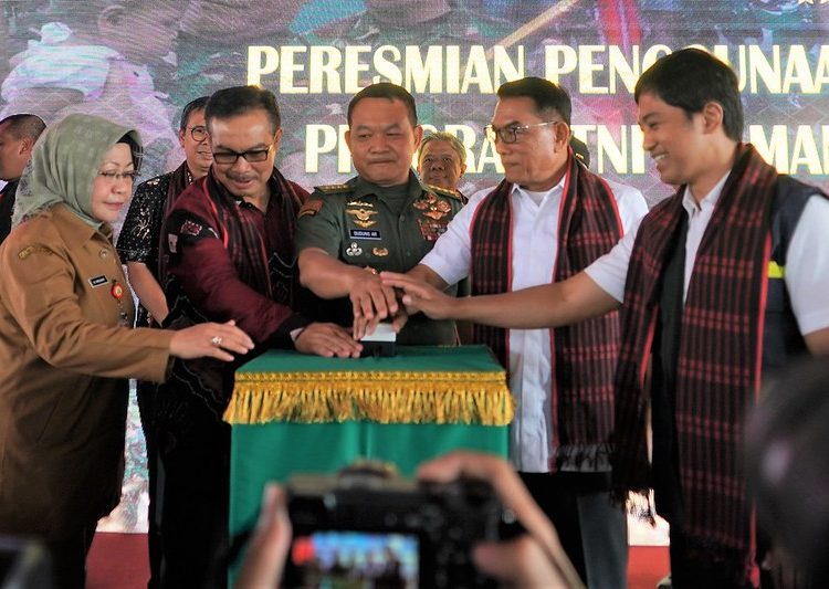 Cegah Abrasi, Pj Bupati Batang Tanam 15 Ribu Manrove dan Cemara Laut