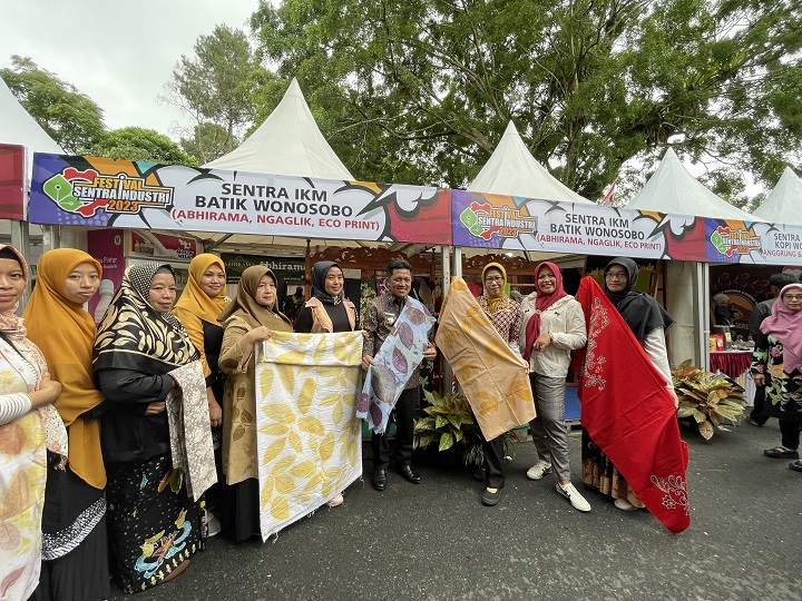 Bupati Dorong Sektor Industri Kecil Menengah Naik Kelas
