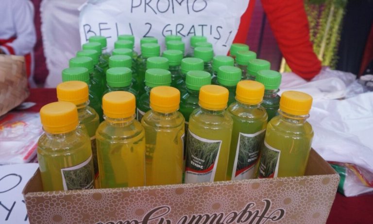 UMKM Desa Tlagayasa Manfaatkan Sereh untuk Pembersih Lantai