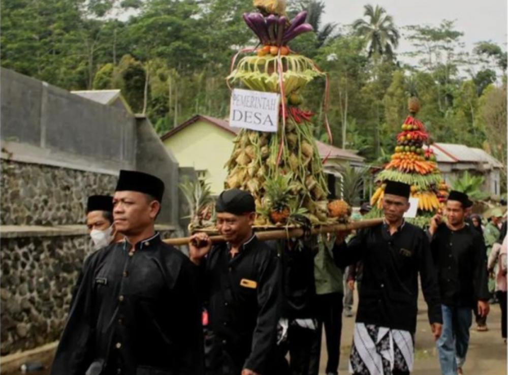 Hindari Bala’, Warga Silurah Langgengkan Perayaan Nyadran Gunung