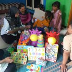 Kemensos Dampingi Anak dan Keluarga Ibu yang Meninggal Sambil Memeluk Bayi