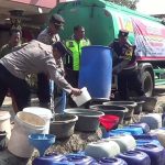 Sebulan Alami Kekeringan, Polsek Gubug Droping Air Bersih di Desa Penadaran