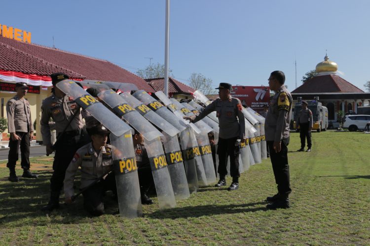 Tingkatkan Kemampuan Personel, Polres Kebumen Gelar Latihan Pengendalian Massa