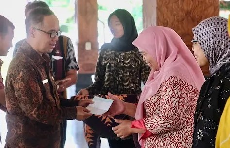 Pemkot Magelang Serahkan DAK Rp 2,6 M untuk Sanitasi Layak kepada Masyarakat