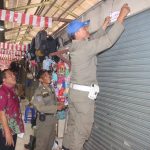 Tak Bayar Tunggakan Retribusi, Diskumperindag Segel Puluhan Kios di Tiga Pasar Tradisional