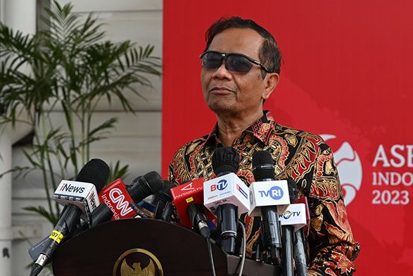 Menko Polhukam Mahfud MD memberikan keterangan pers, di Jakarta, Selasa (18/07).