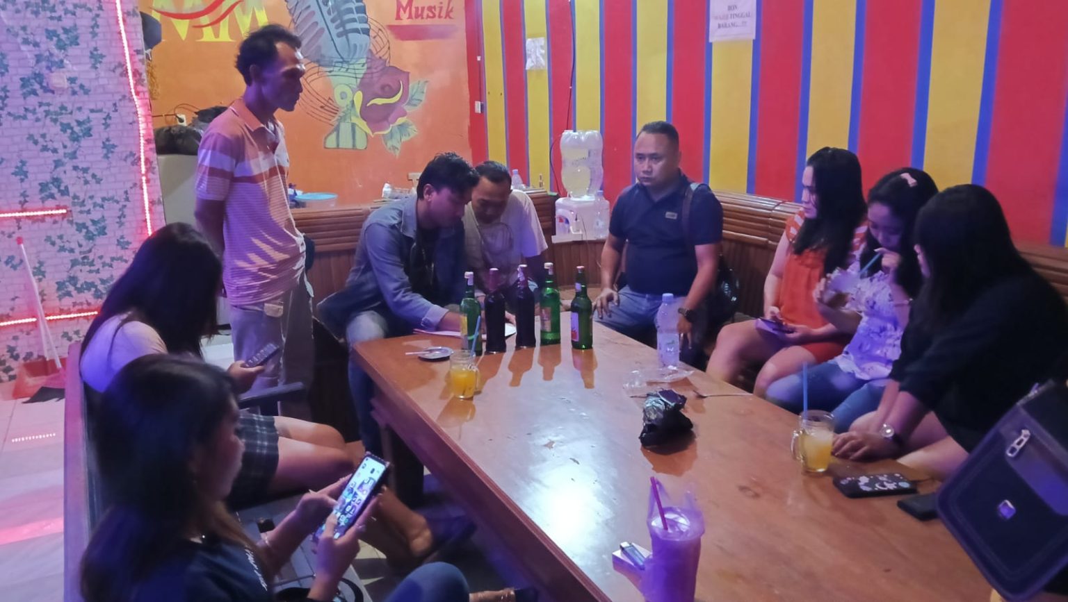 Gencarkan Razia Miras, Satresnarkoba Polres Rembang Sita Puluhan Botol Miras